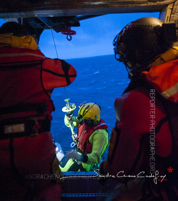 Treuillage en mer du rescue-man [Ref:3212-01-0460]